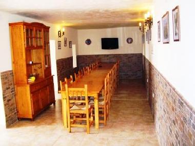 comunal room for meetings, parties, meals and more