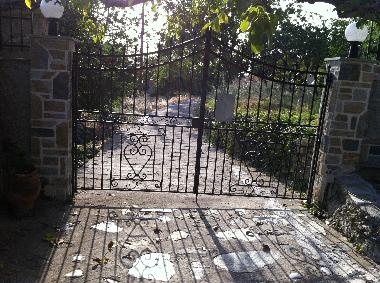 Holiday House in Katichori Village (Magnisia) or holiday homes and vacation rentals