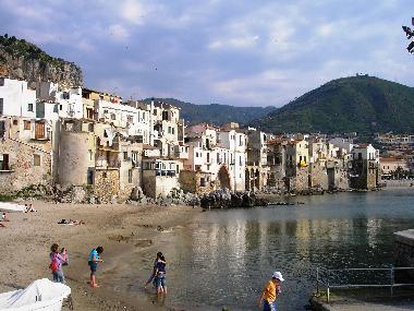 Holiday Apartment in Cefal (Palermo) or holiday homes and vacation rentals