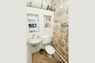 Studio_bathroom