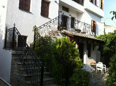 Holiday House in Katichori Village (Magnisia) or holiday homes and vacation rentals