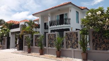 Holiday House in pattaya (Chon Buri) or holiday homes and vacation rentals