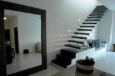 Floating staircase