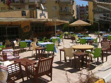 One of the three coffe-snack bars in the complex. Grills and fast foods are also available
