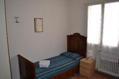 Galileo bedroom