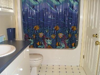 Domino Suite - Bath Room (ensuite)