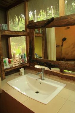 The bathroom, with hot and cold shower.