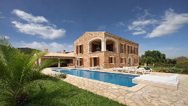 Villa in Cala d'Or (Mallorca) or holiday homes and vacation rentals