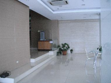 Going to Lobby elevator.