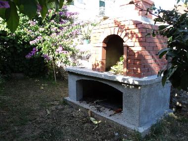 Holiday House in Grohote (Splitsko-Dalmatinska) or holiday homes and vacation rentals