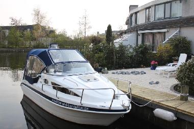 Chalet in Lemmer (Friesland) or holiday homes and vacation rentals