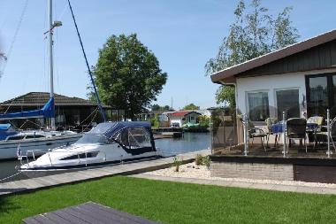 Chalet in Lemmer (Friesland) or holiday homes and vacation rentals