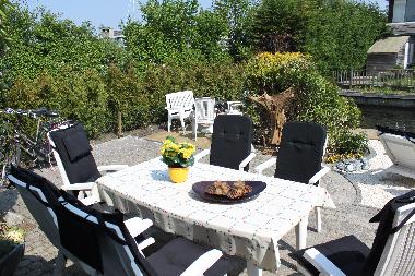 Chalet in Lemmer (Friesland) or holiday homes and vacation rentals