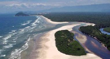 Itaguaré beach and river