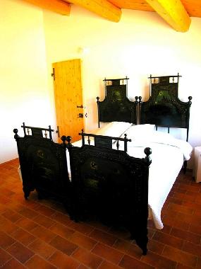 Holiday House in Montelabbate (Pesaro e Urbino) or holiday homes and vacation rentals