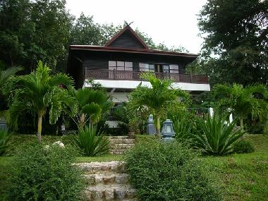 BAANROISAAM Holiday Villa