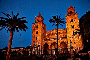 Villa in CAMPOFELICE DI ROCCELLA (Palermo) or holiday homes and vacation rentals