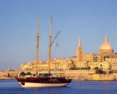 Valletta just 15 min by bus