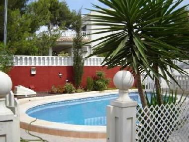 Holiday House in Pinar de Campoverde (Alicante / Alacant) or holiday homes and vacation rentals