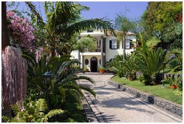 Villa in Funchal (Madeira) or holiday homes and vacation rentals