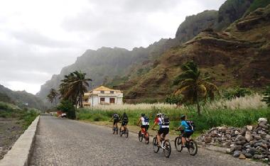 Bed and Breakfast in Ponta do Sol (Ribeira Grande) or holiday homes and vacation rentals