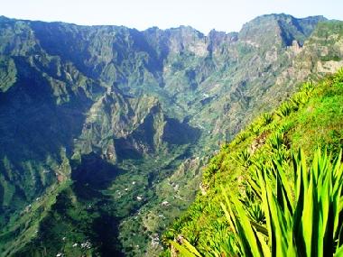 Bed and Breakfast in Ponta do Sol (Ribeira Grande) or holiday homes and vacation rentals