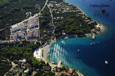 Holiday House in Grohote (Splitsko-Dalmatinska) or holiday homes and vacation rentals