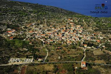 Holiday House in Grohote (Splitsko-Dalmatinska) or holiday homes and vacation rentals