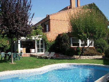 Bed and Breakfast in torrelodones (Madrid) or holiday homes and vacation rentals