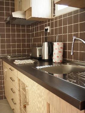 Kitchen three-bed studio