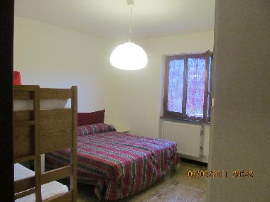 bedroom 4 beds