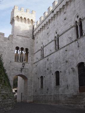 Holiday Apartment in Serre di Rapolano (Siena) or holiday homes and vacation rentals