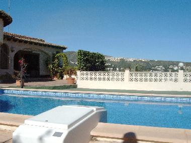 Bed and Breakfast in Moraira (Alicante / Alacant) or holiday homes and vacation rentals