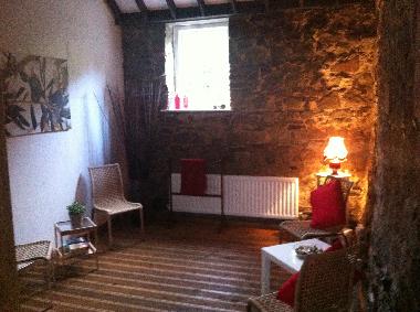The resting area, books provided. 