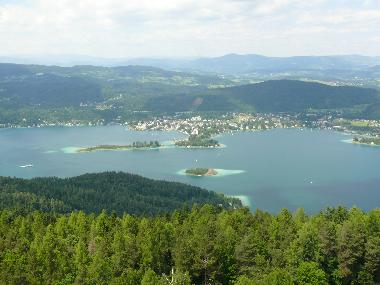 view to lake wrthersee from the pyramidenkogel