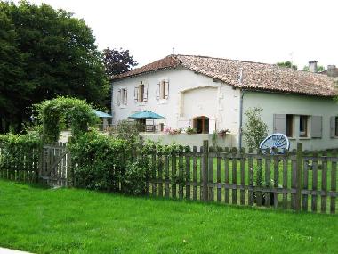 Holiday House in Chaunac (Charente-Maritime) or holiday homes and vacation rentals