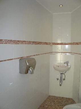 Toilet space (with WC) by the swimming pool