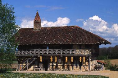 Holiday House in Romenay (Sa�ne-et-Loire) or holiday homes and vacation rentals