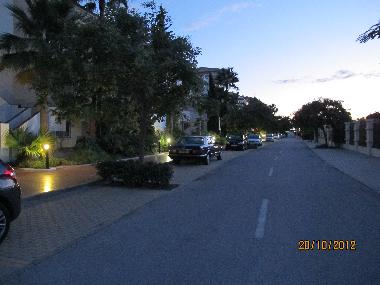 Secure park spaces also outside the garage in the garden behind the house