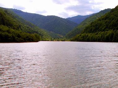 Mountain lake Gura Raului (Sibiu, Transylvania, Romania)