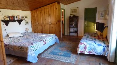 Holiday House in Peratallada (Girona) or holiday homes and vacation rentals