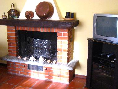 Open Fireplace in Lounge room