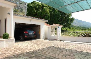 Holiday House in Staro selo Jesenice (Splitsko-Dalmatinska) or holiday homes and vacation rentals