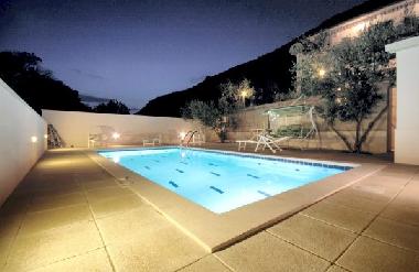 Holiday House in Staro selo Jesenice (Splitsko-Dalmatinska) or holiday homes and vacation rentals