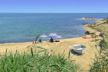 Villa in Oasis (Burgas) or holiday homes and vacation rentals