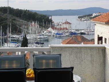 Holiday House in Milna (Splitsko-Dalmatinska) or holiday homes and vacation rentals