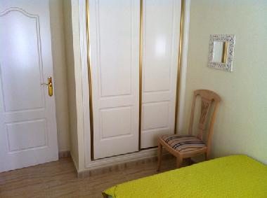 Bedroom with kingsize bed