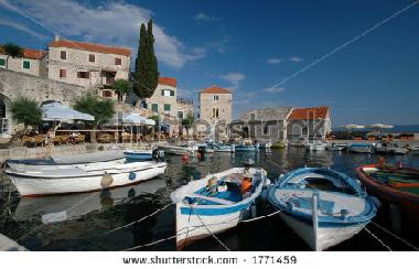 Bed and Breakfast in BOL (Splitsko-Dalmatinska) or holiday homes and vacation rentals