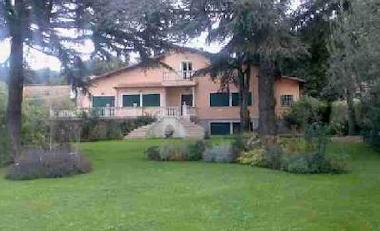Villa in Castel Gandolfo (Roma) or holiday homes and vacation rentals