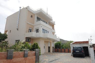 Villa in Moires (Irakleio) or holiday homes and vacation rentals